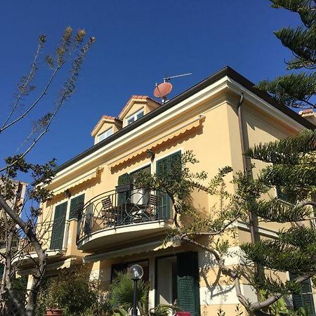 Appartamento Villa Rita A 100 M Dal Mare! فاليكروسيا المظهر الخارجي الصورة