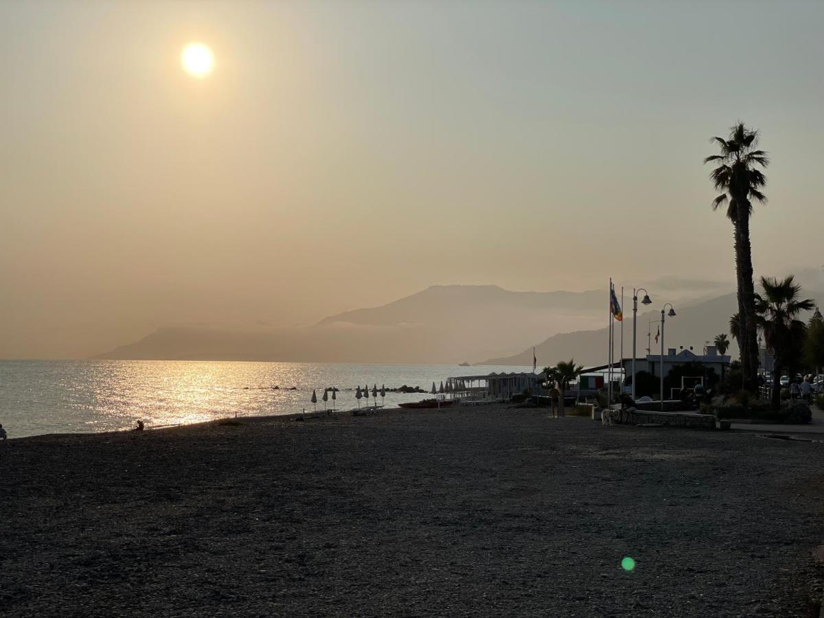 Appartamento Villa Rita A 100 M Dal Mare! فاليكروسيا المظهر الخارجي الصورة