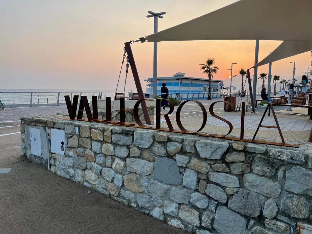 Appartamento Villa Rita A 100 M Dal Mare! فاليكروسيا المظهر الخارجي الصورة