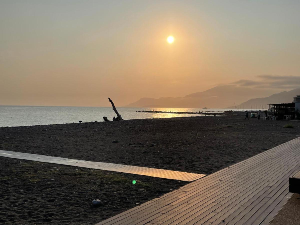 Appartamento Villa Rita A 100 M Dal Mare! فاليكروسيا المظهر الخارجي الصورة